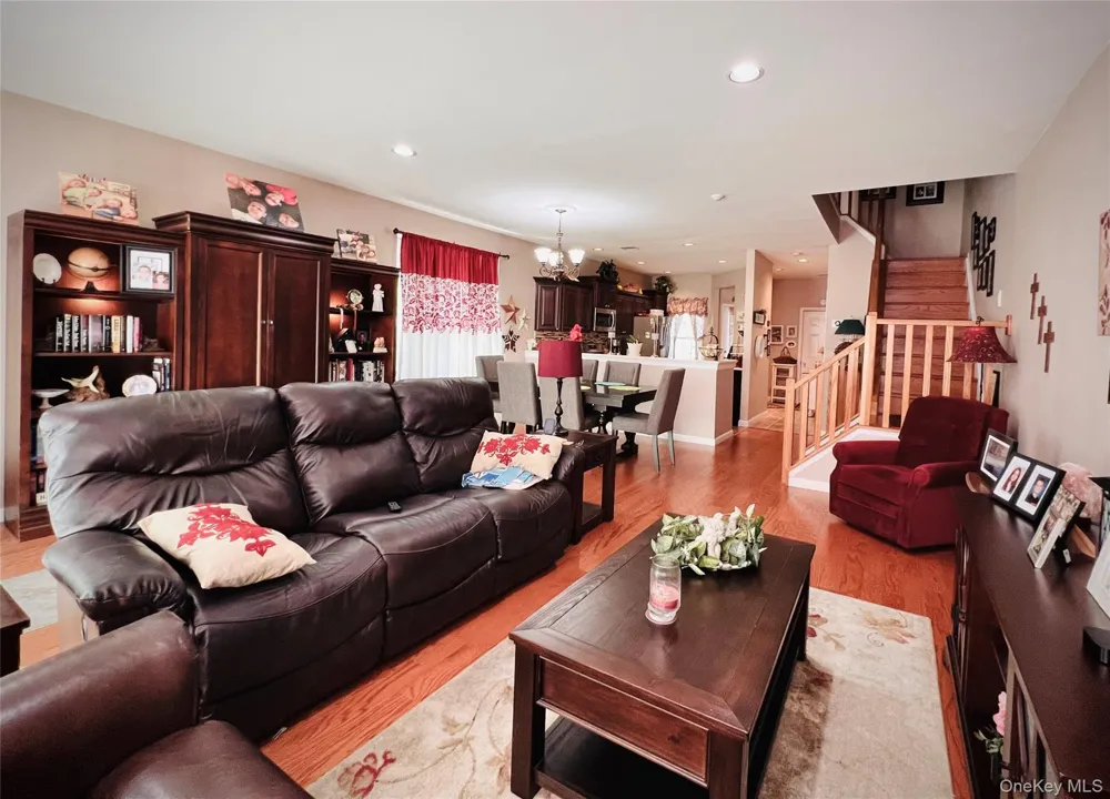 149 Windward Court S Port Jefferson, NY 11777