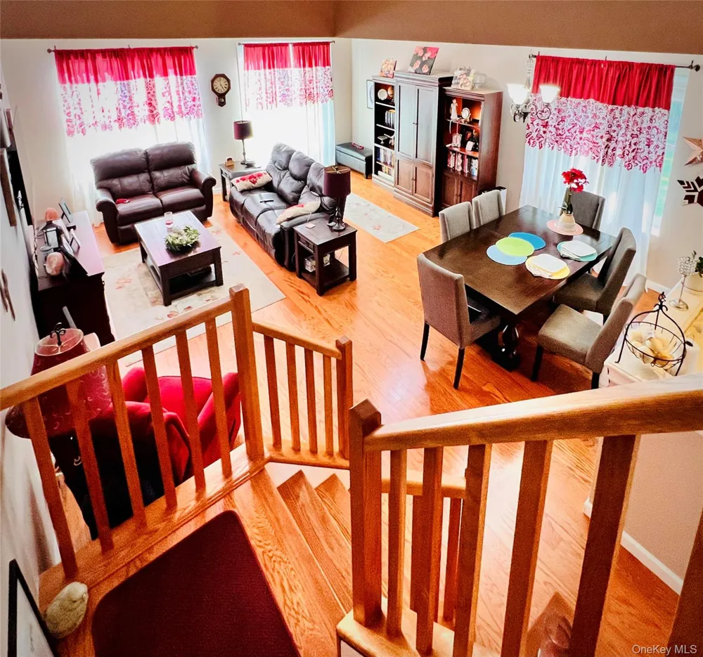 149 Windward Court S Port Jefferson, NY 11777