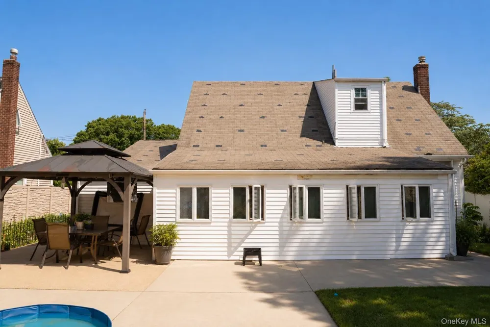 210 Willard Avenue Farmingdale, NY 11735