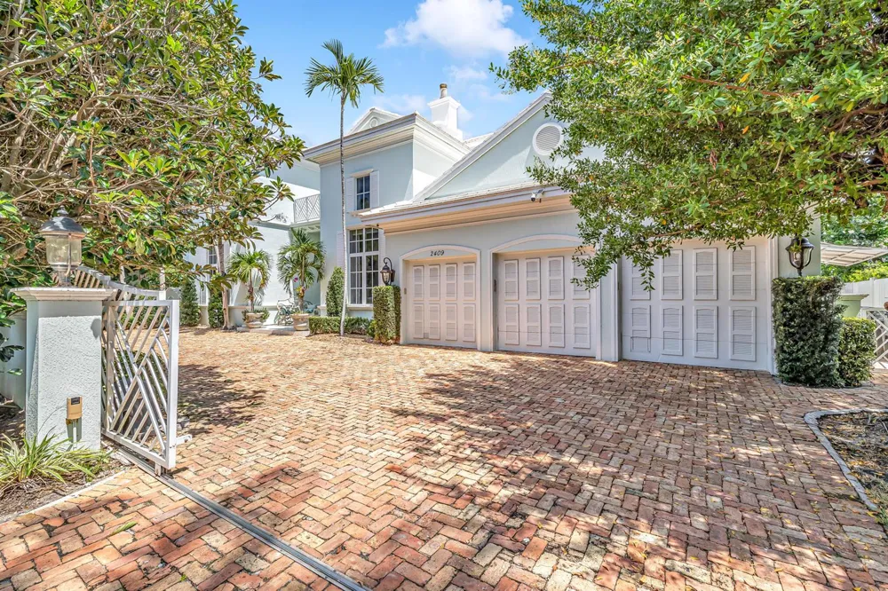 2409 NE 27TH STREET Lighthouse Point, FL 33064