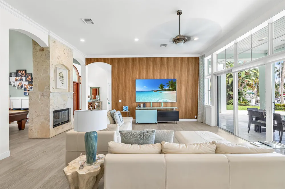2409 NE 27TH STREET Lighthouse Point, FL 33064
