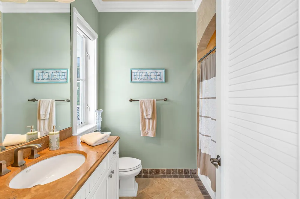 2409 NE 27TH STREET Lighthouse Point, FL 33064