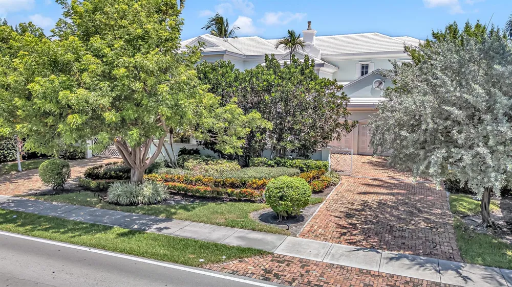 2409 NE 27TH STREET Lighthouse Point, FL 33064