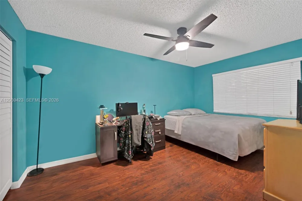 8622 NW 49th Dr Coral Springs, FL 33067