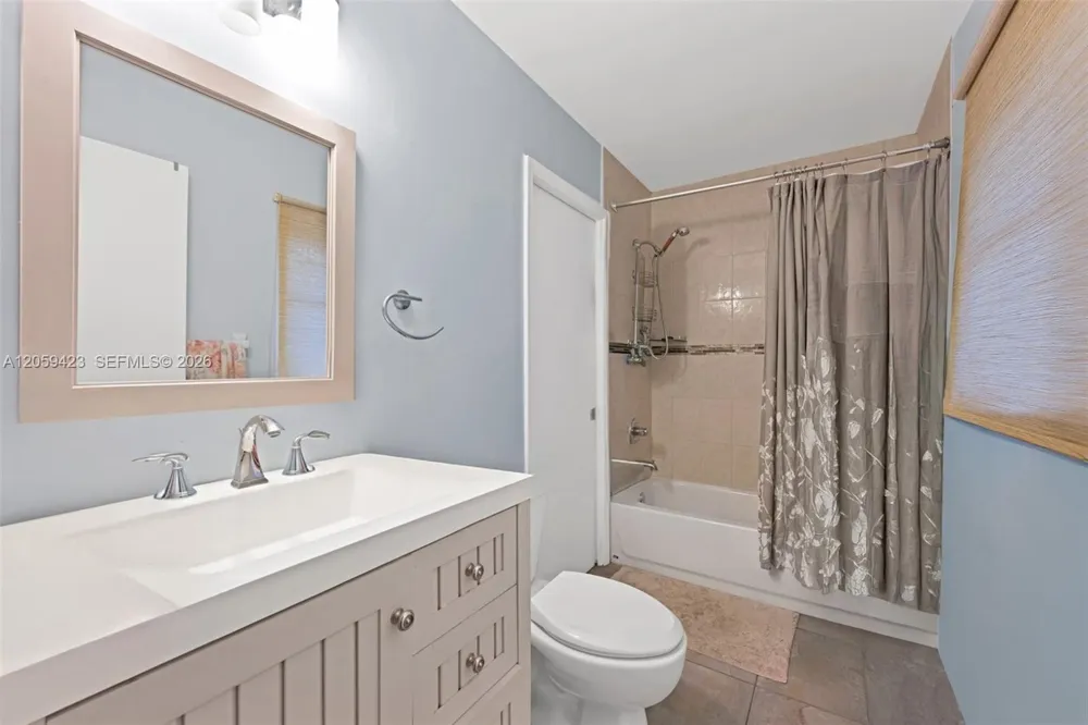 8622 NW 49th Dr Coral Springs, FL 33067