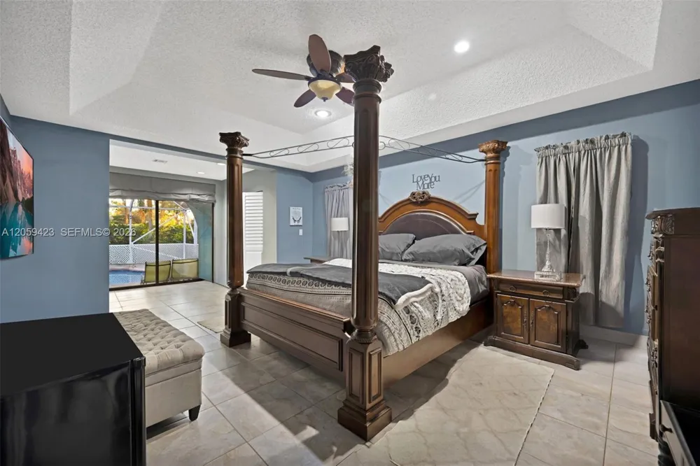 8622 NW 49th Dr Coral Springs, FL 33067