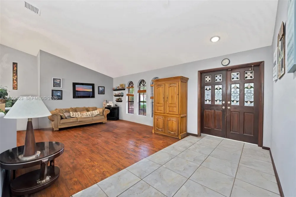 8622 NW 49th Dr Coral Springs, FL 33067