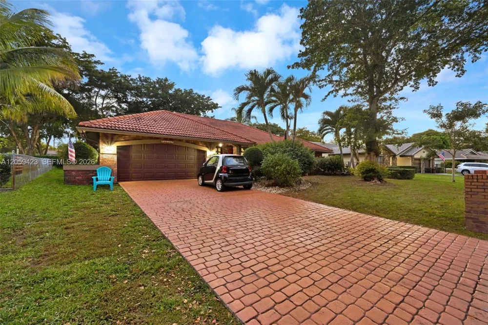 8622 NW 49th Dr Coral Springs, FL 33067