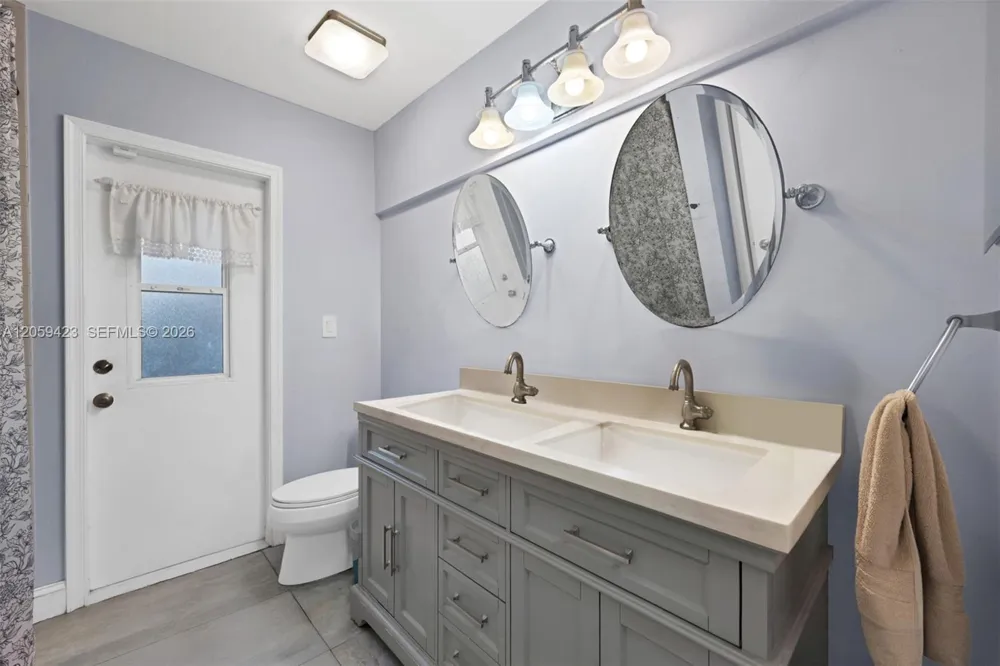 8622 NW 49th Dr Coral Springs, FL 33067