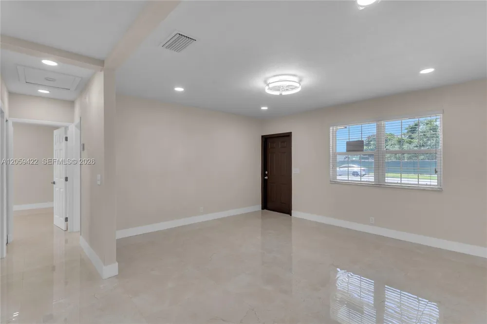 378 SW 6th St #1 Florida City, FL 33034