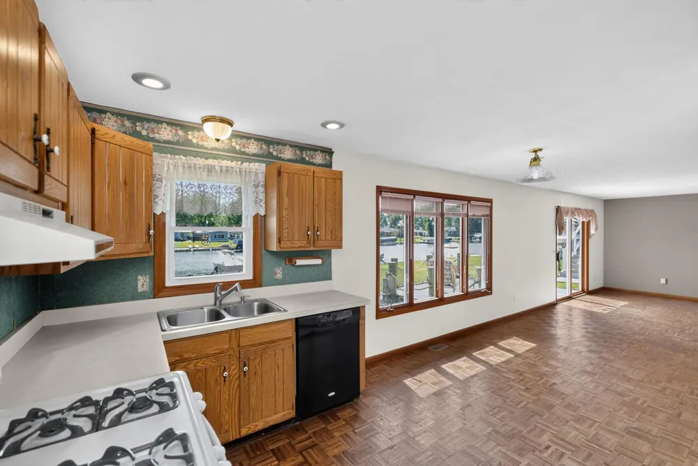 68441 Channel Parkway Edwardsburg, MI 49112