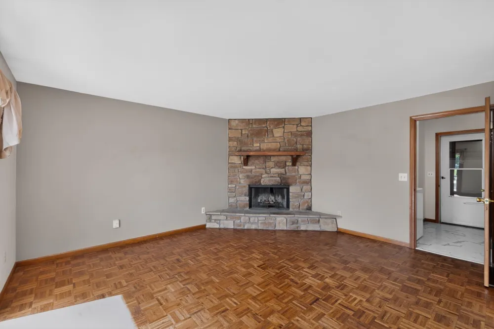68441 Channel Parkway Edwardsburg, MI 49112