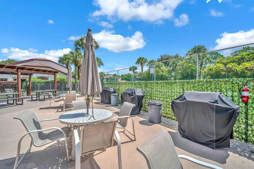3318 Lucerne Park Drive 