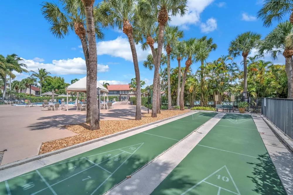 3318 Lucerne Park Drive 