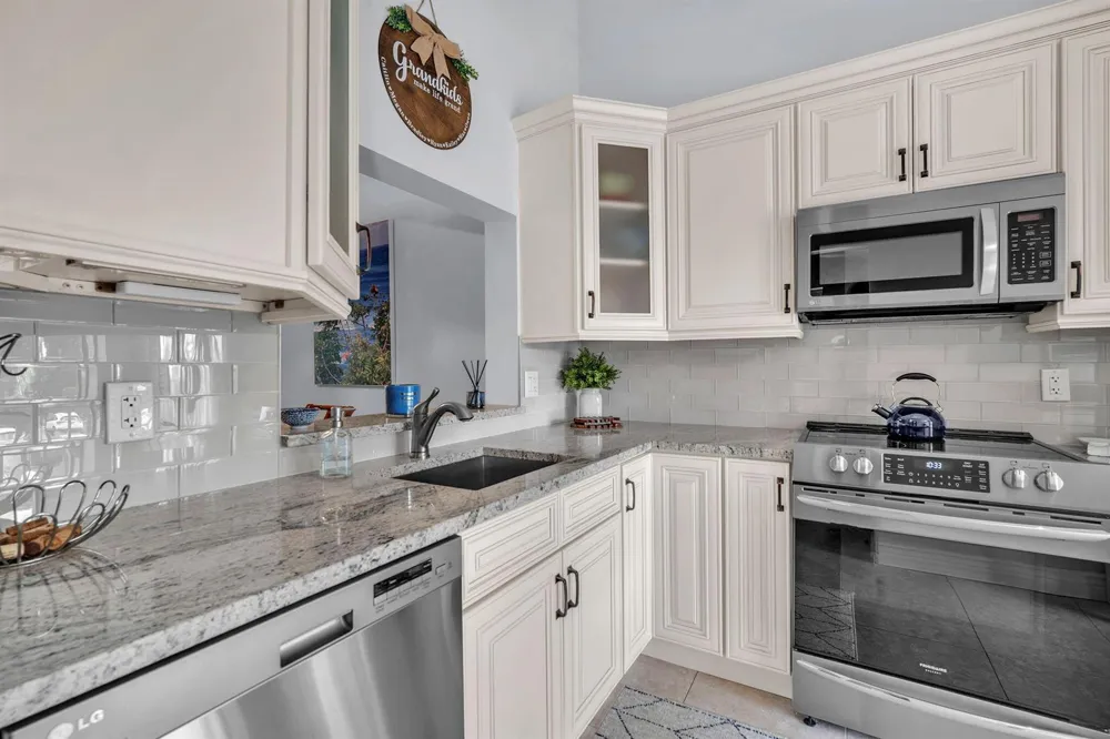 3318 Lucerne Park Drive 