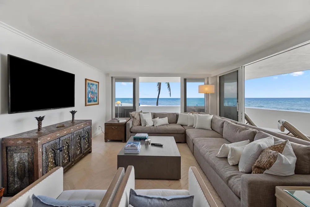 100 Sunrise Avenue #212 Palm Beach, FL 33480