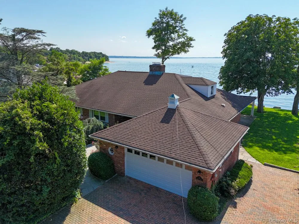 32 Westland Drive Glen Cove, NY 11542