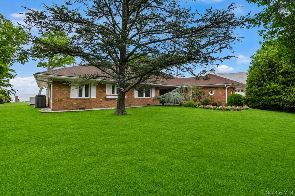 32 Westland Drive Glen Cove, NY 11542