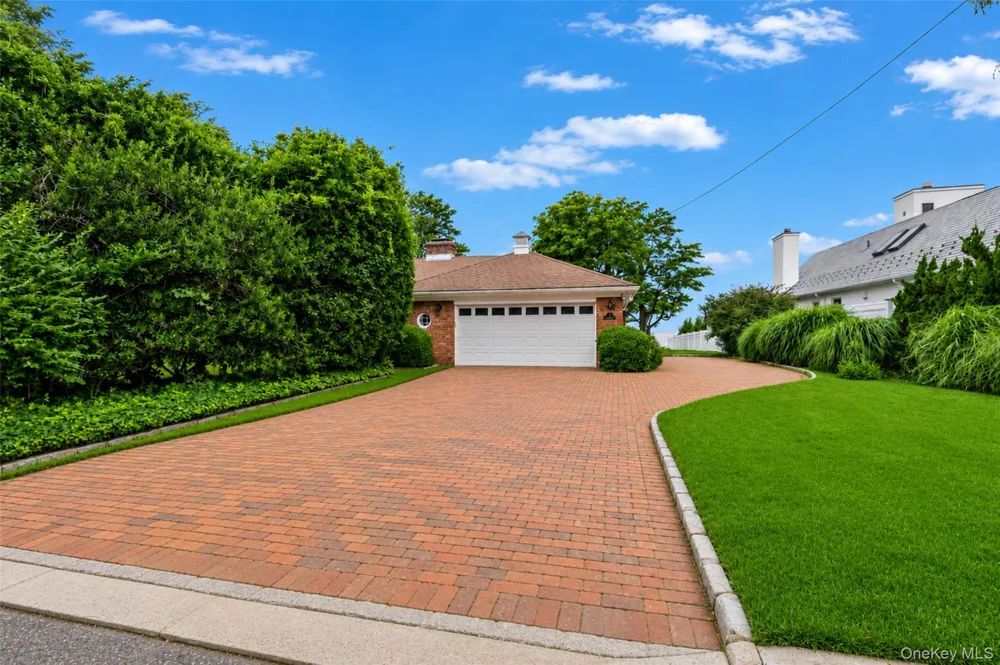 32 Westland Drive Glen Cove, NY 11542