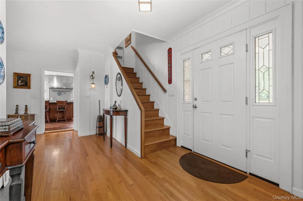 32 Westland Drive Glen Cove, NY 11542
