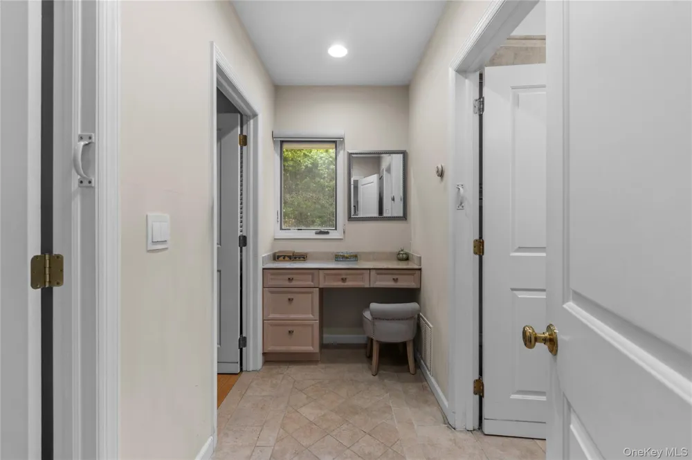 32 Westland Drive Glen Cove, NY 11542