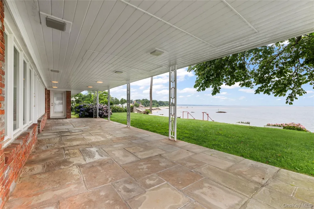 32 Westland Drive Glen Cove, NY 11542