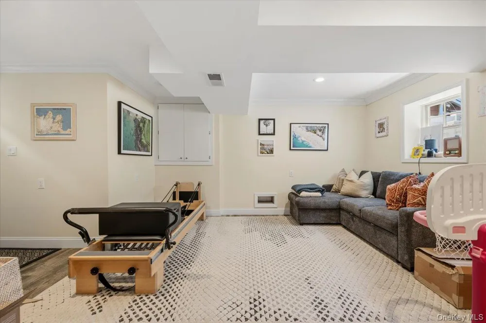 90 Alabama Street Long Beach, NY 11561