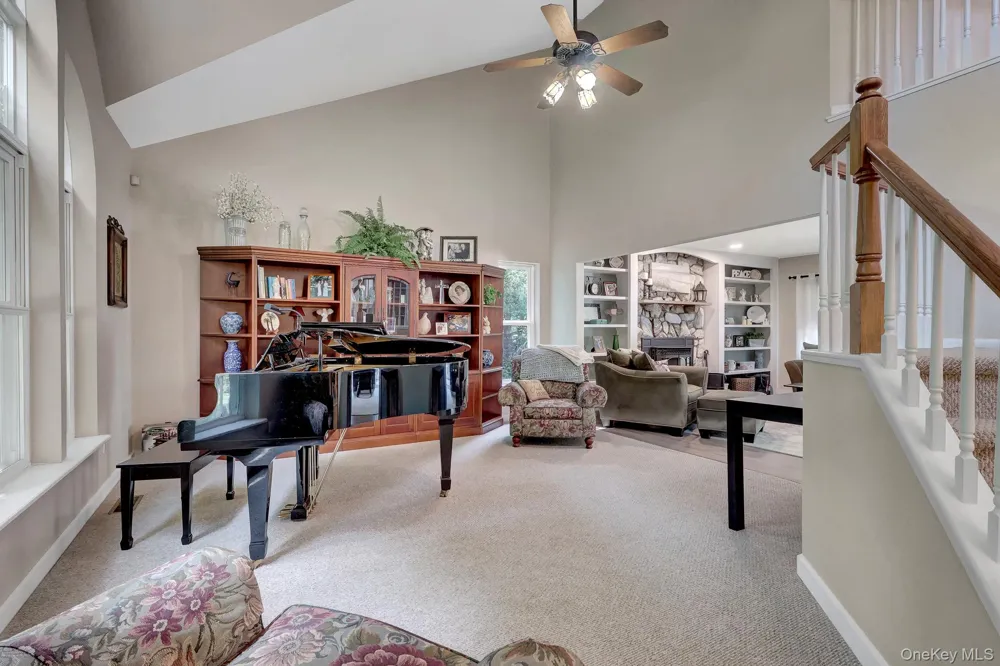 4 Apple Lane Wading River, NY 11792