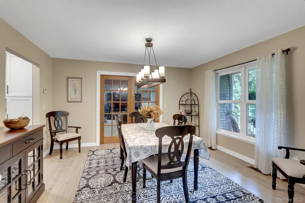 4 Apple Lane Wading River, NY 11792