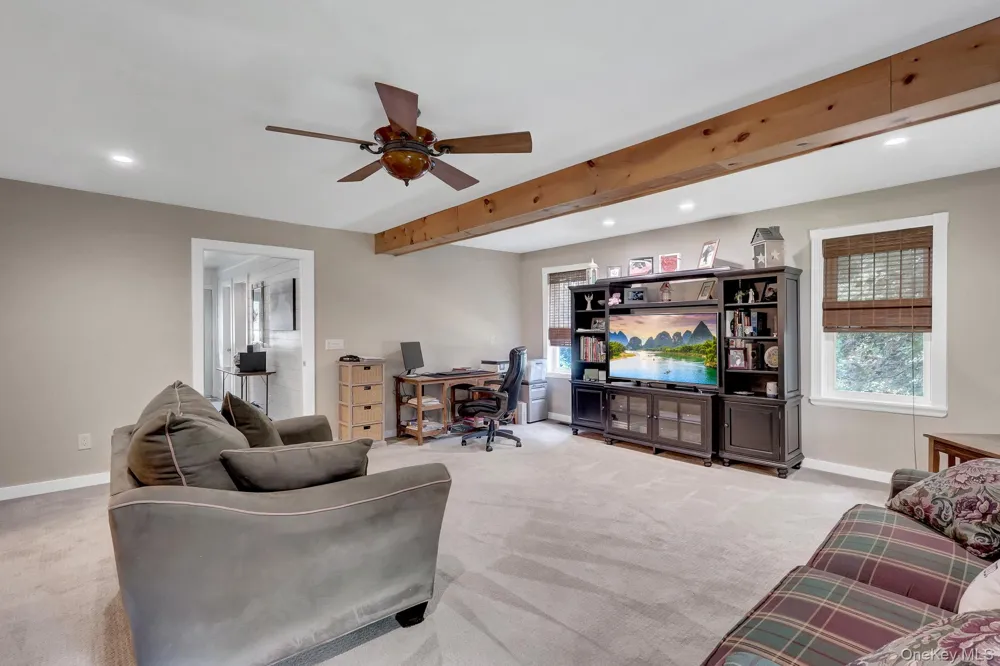 4 Apple Lane Wading River, NY 11792