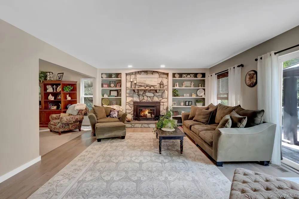 4 Apple Lane Wading River, NY 11792