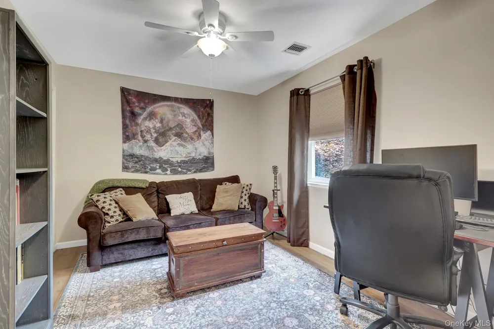4 Apple Lane Wading River, NY 11792