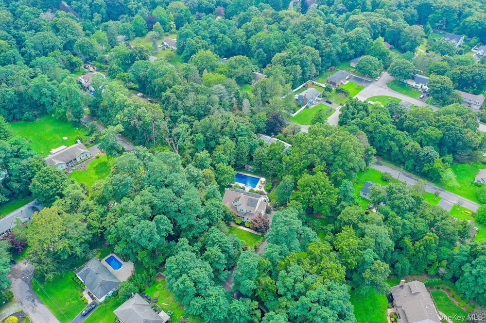 4 Apple Lane Wading River, NY 11792