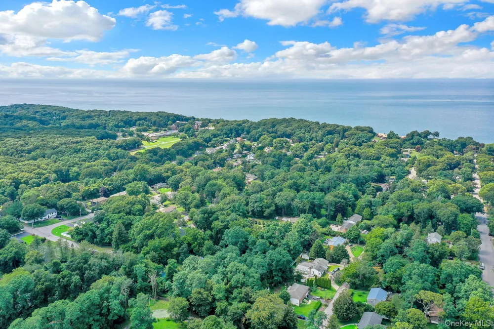 4 Apple Lane Wading River, NY 11792
