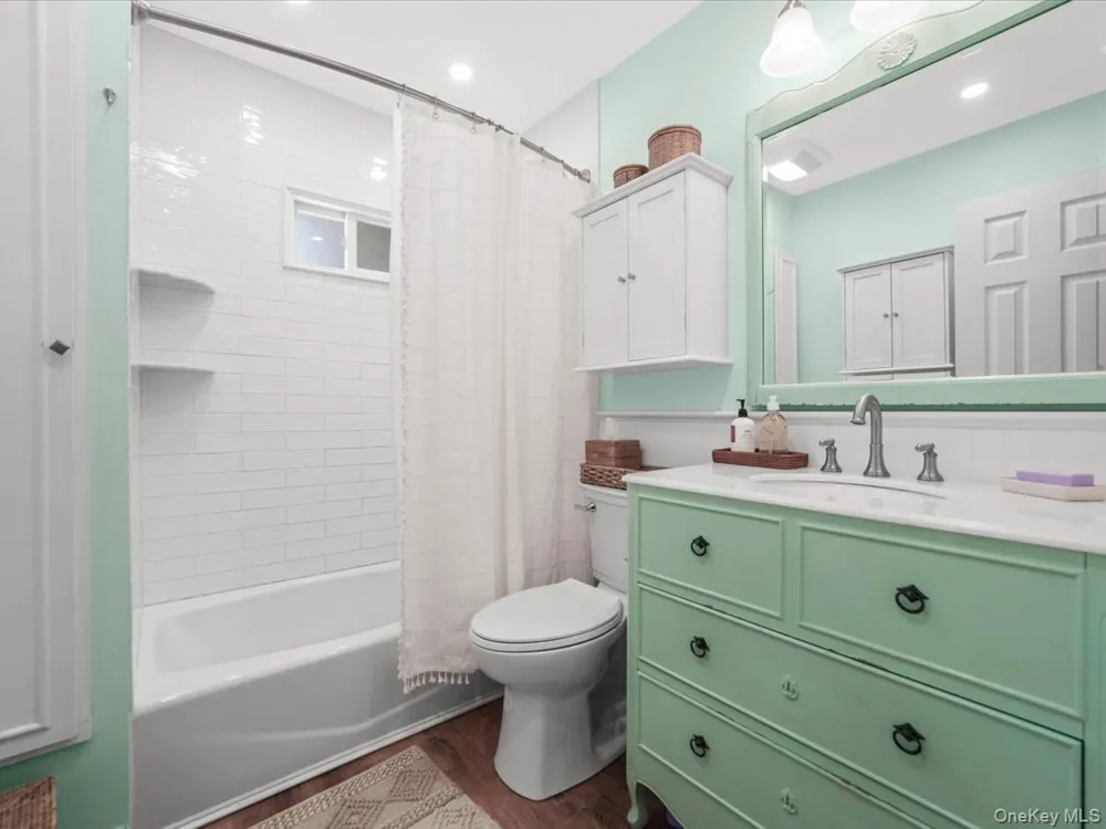 36 Francis Terrace Glen Cove, NY 11542