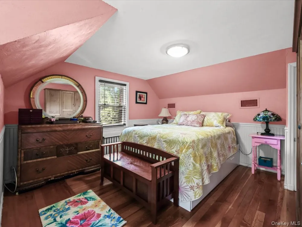 36 Francis Terrace Glen Cove, NY 11542