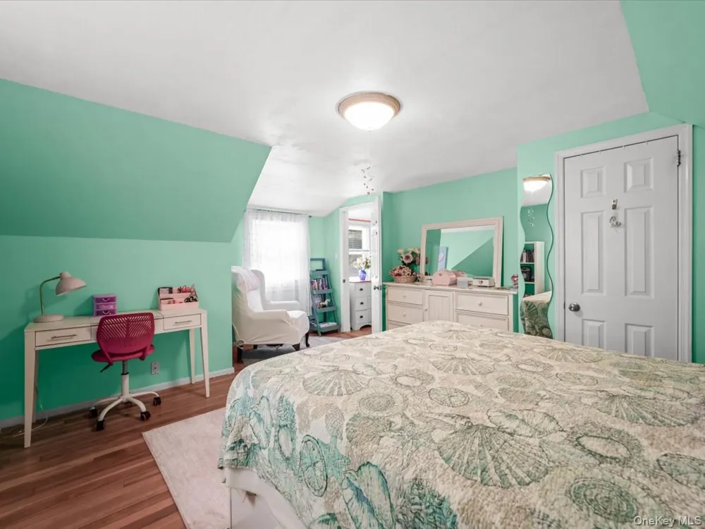 36 Francis Terrace Glen Cove, NY 11542