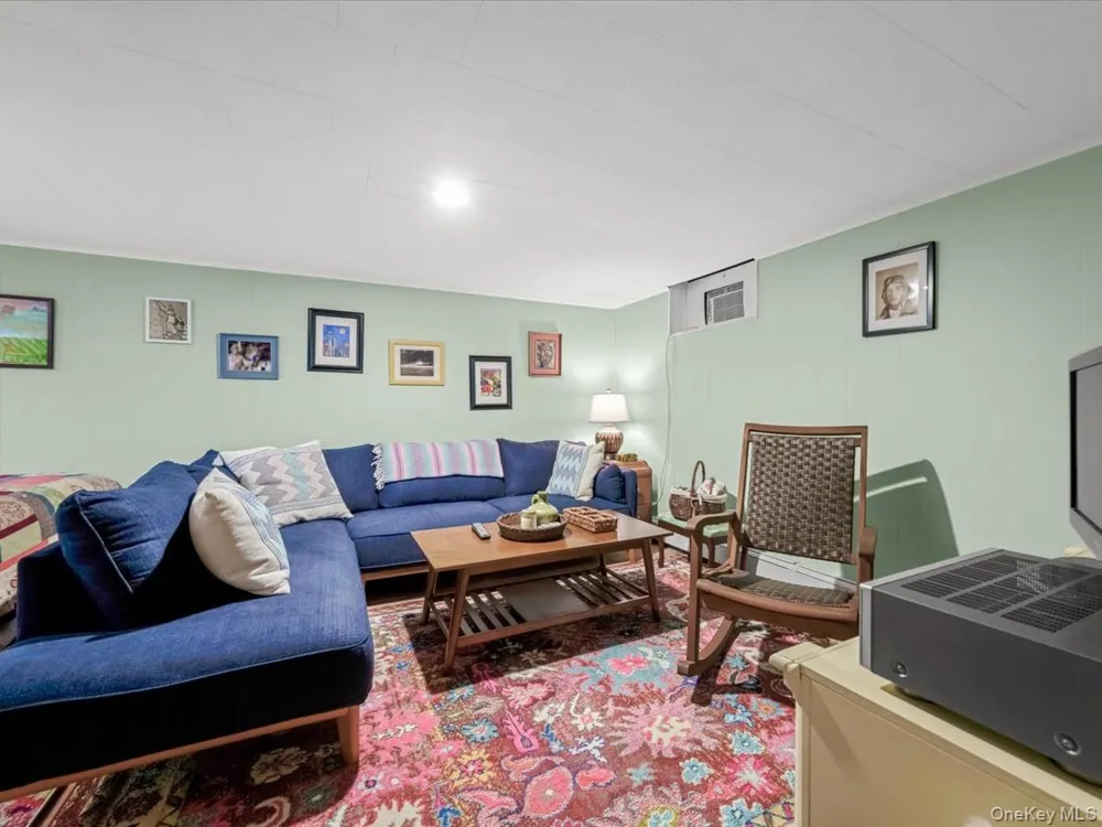 36 Francis Terrace Glen Cove, NY 11542