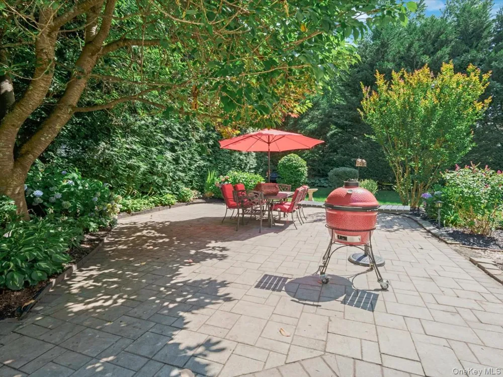 36 Francis Terrace Glen Cove, NY 11542