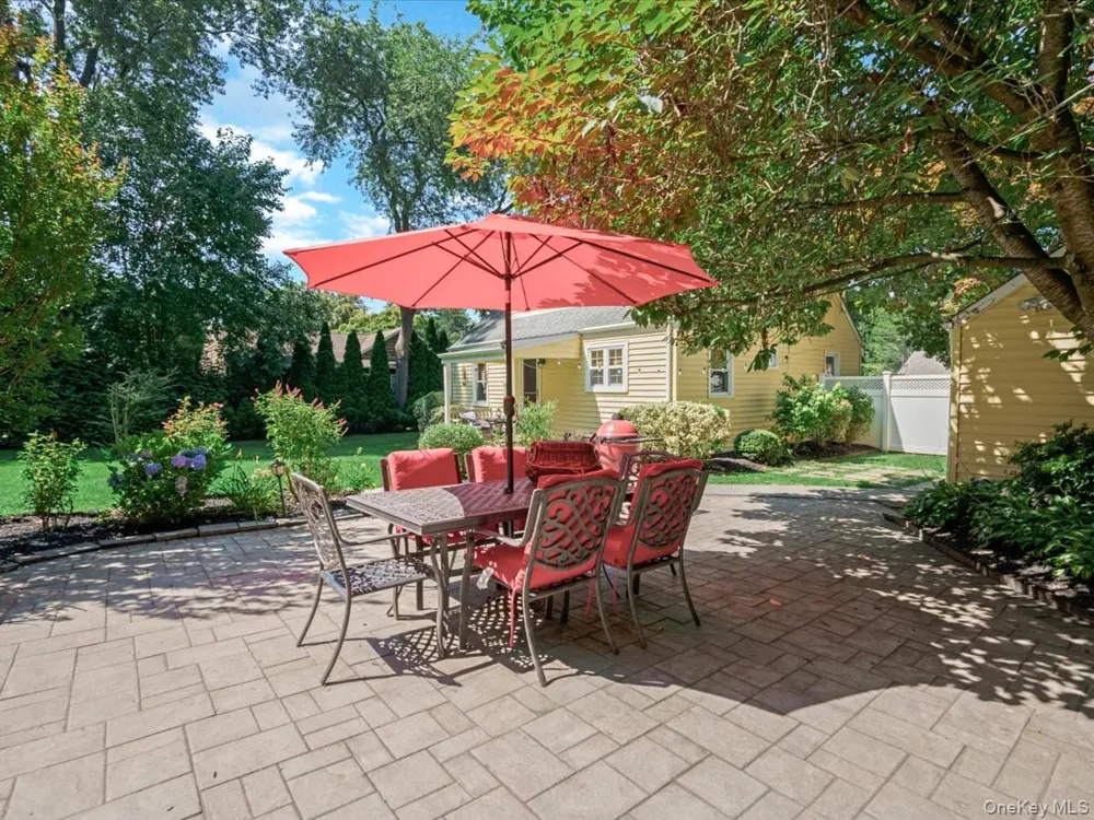 36 Francis Terrace Glen Cove, NY 11542