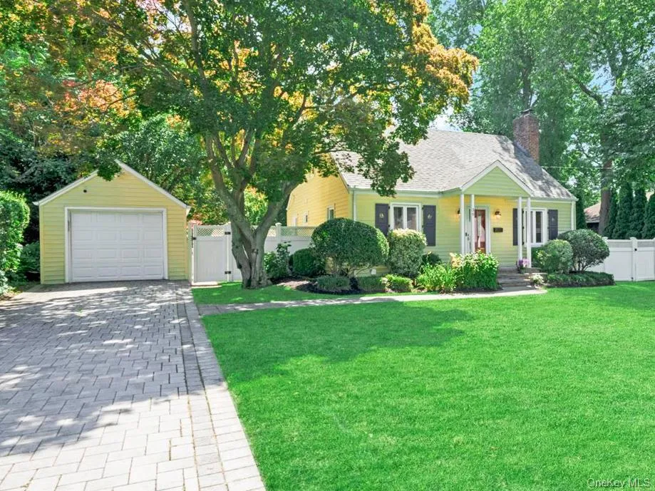 36 Francis Terrace Glen Cove, NY 11542