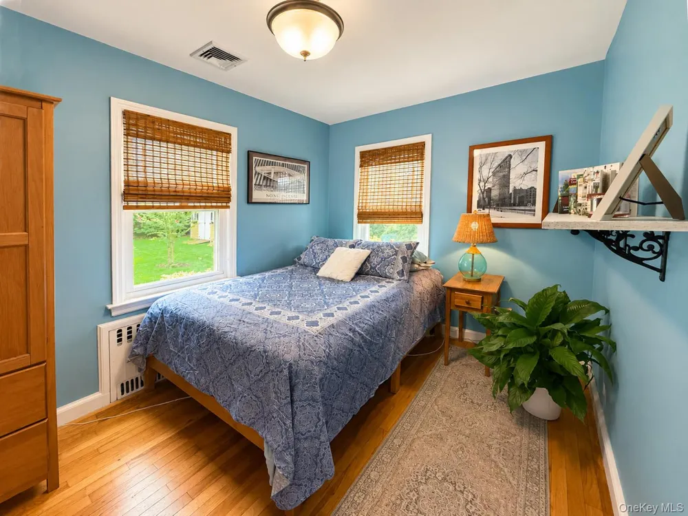 36 Francis Terrace Glen Cove, NY 11542