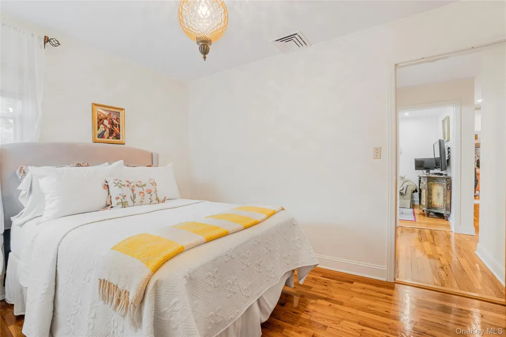 21852 Stewart Road Hollis Hills, NY 11427