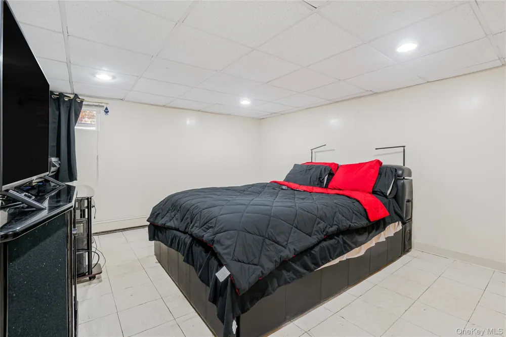 21852 Stewart Road Hollis Hills, NY 11427