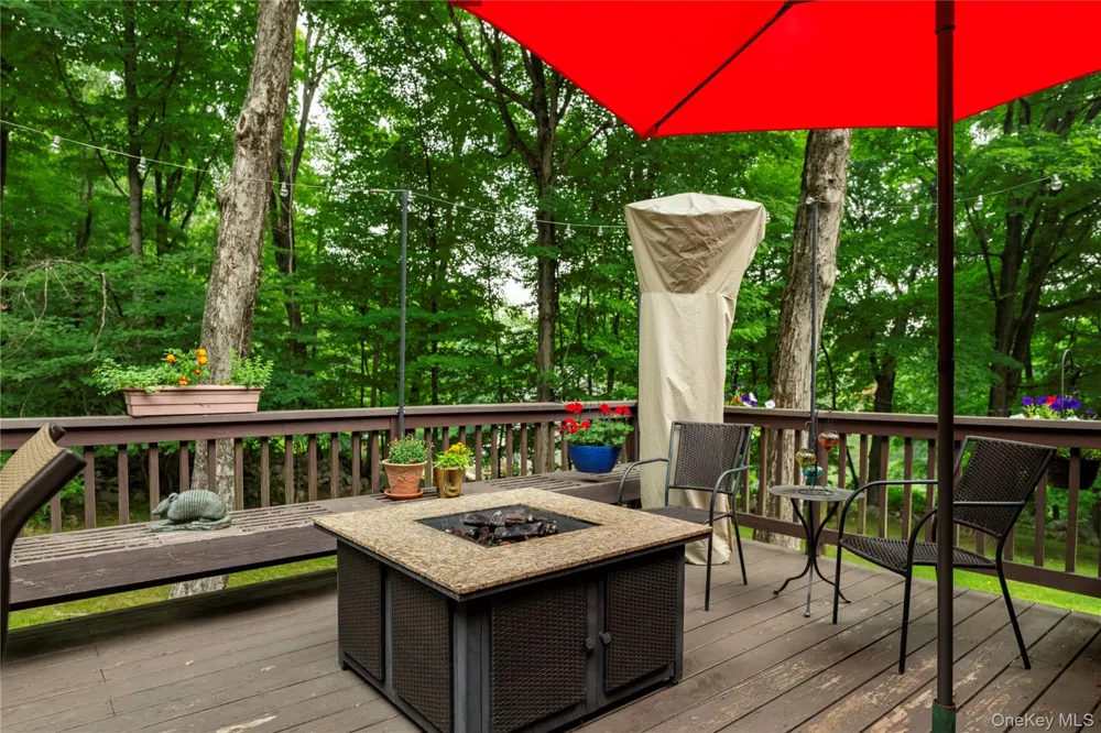 25 Ponderosa Road Carmel, NY 10512