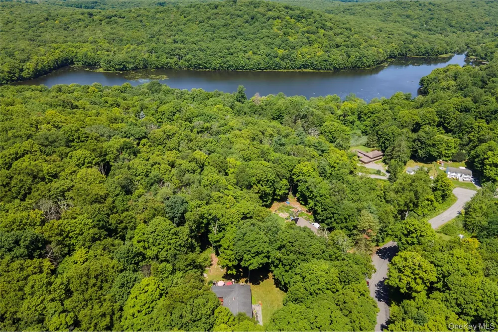 25 Ponderosa Road Carmel, NY 10512