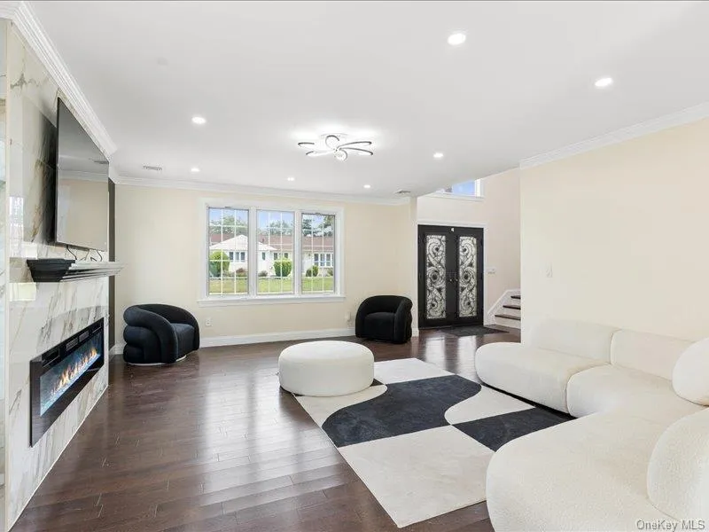 858 Prescott Street Valley Stream, NY 11580