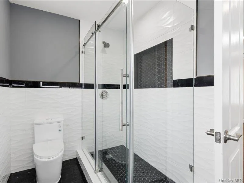 858 Prescott Street Valley Stream, NY 11580