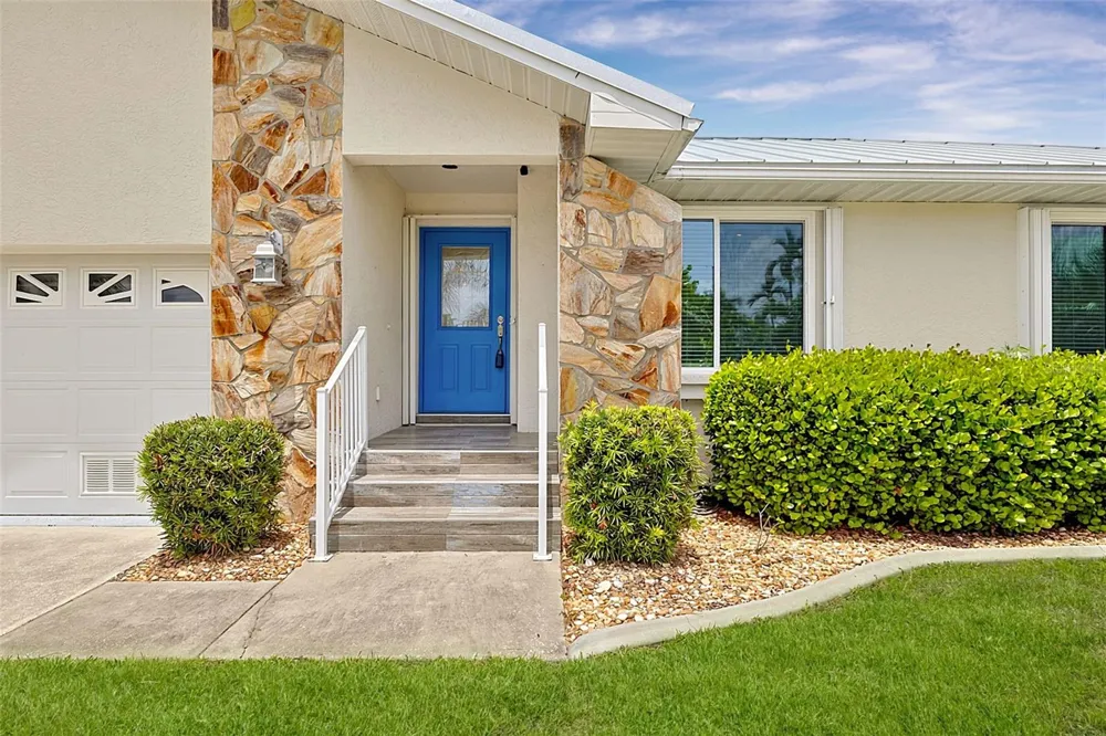 1230 SWAN COURT Punta Gorda, FL 33950