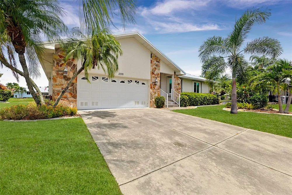 1230 SWAN COURT Punta Gorda, FL 33950